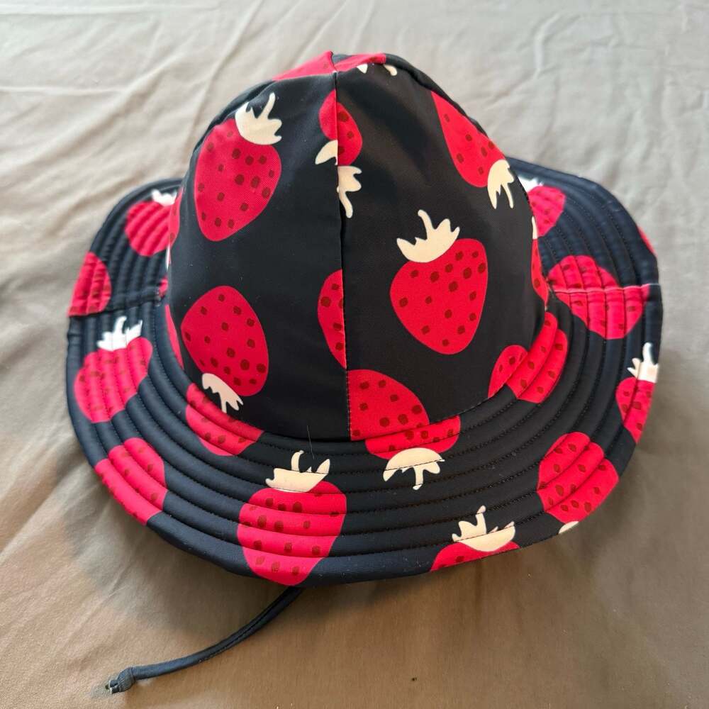 Super CUTE Toddler Dolphin Love Strawberry Print Swim Bucket Hat 3T